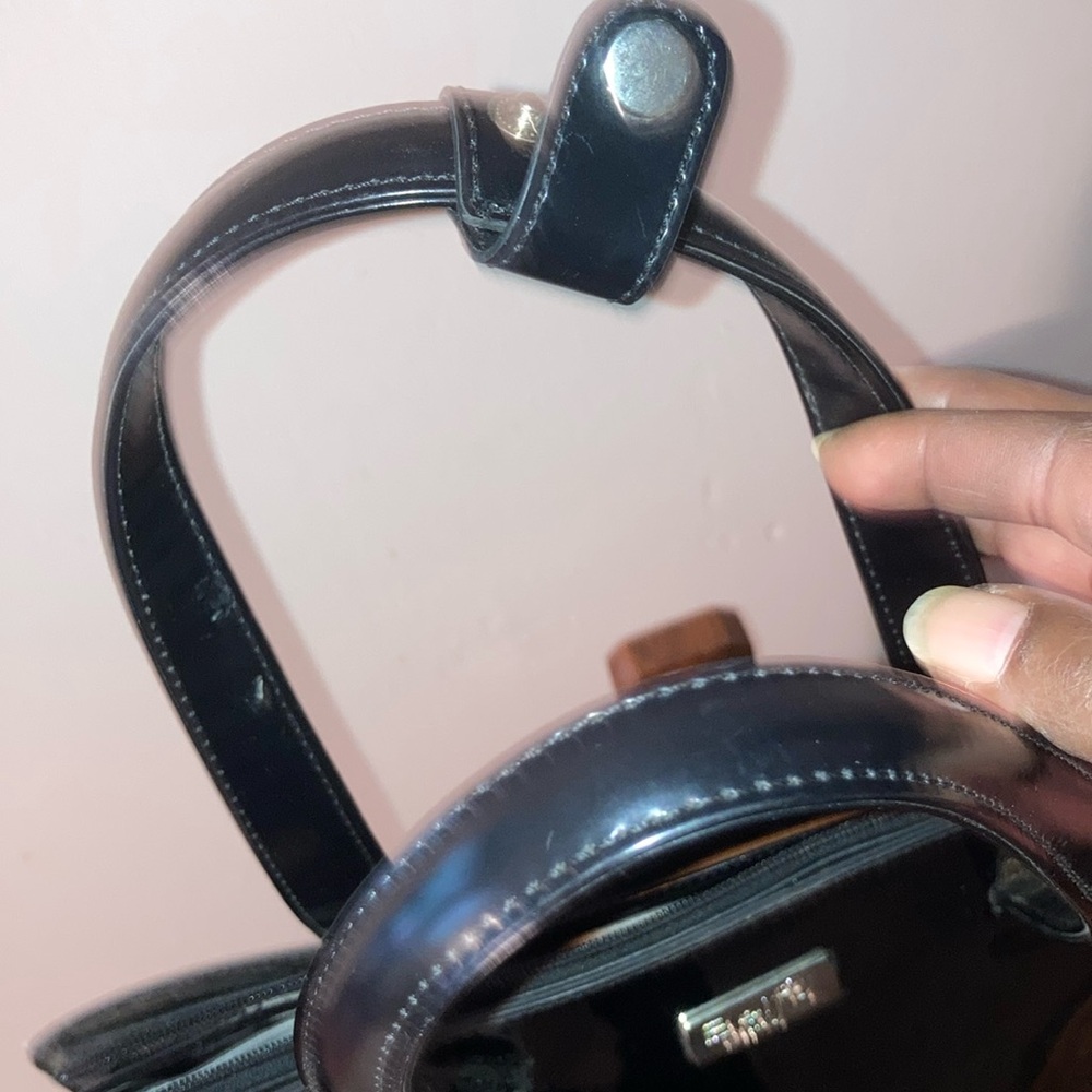 Beijo | Women’s Elegant Black Patent Leather Handbag/Shoulder Bag - Picture 12 of 15
